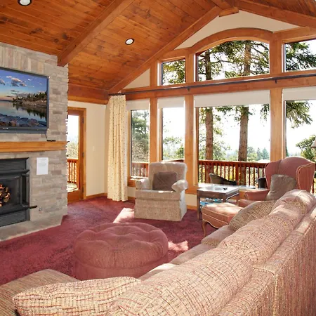 Luxury View Lodge - Luxurious, Lake & Slope Views, Game Room, Jet Tub, Fireplace, Smart Tv, Bbq